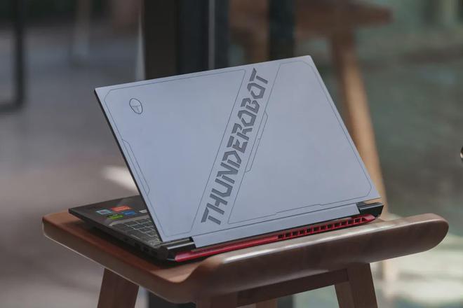 米乐M6 M6米乐i5-13500H + RTX 4050 甜品级游戏本登场雷神 911X 猎荒者 2023(图42)