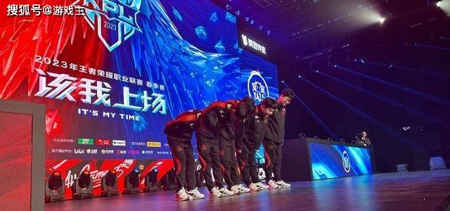 米乐M6 M6米乐KPL奶茶卸任主教练AG超玩会启用第二教练网友直言是祸不是福(图5)