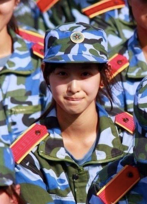 米乐M6 M6米乐奶茶妹妹有多美？明明可以出道当明星她却选择当女总裁(图6)