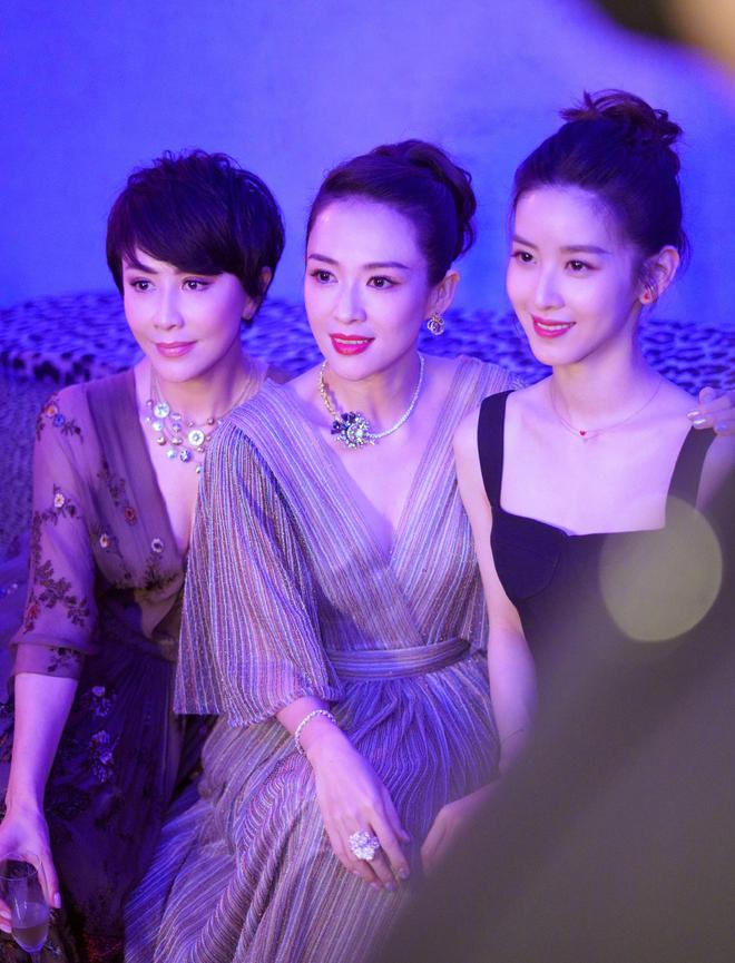 米乐M6 M6米乐奶茶妹妹有多美？明明可以出道当明星她却选择当女总裁(图8)