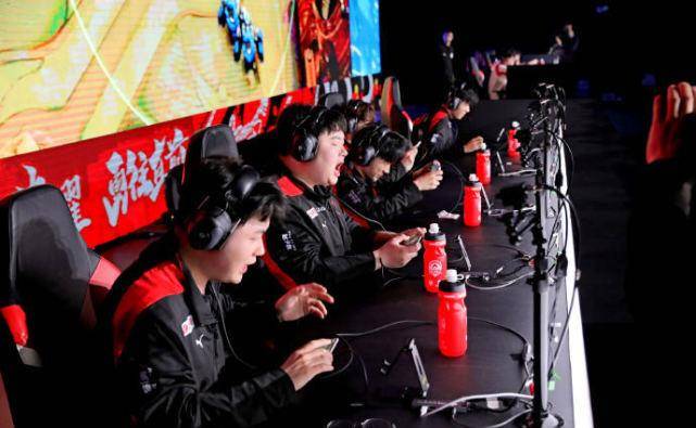 米乐M6 M6米乐KPL：奶茶卸任主教练AG超玩接任副教练网友：是祸是福(图3)