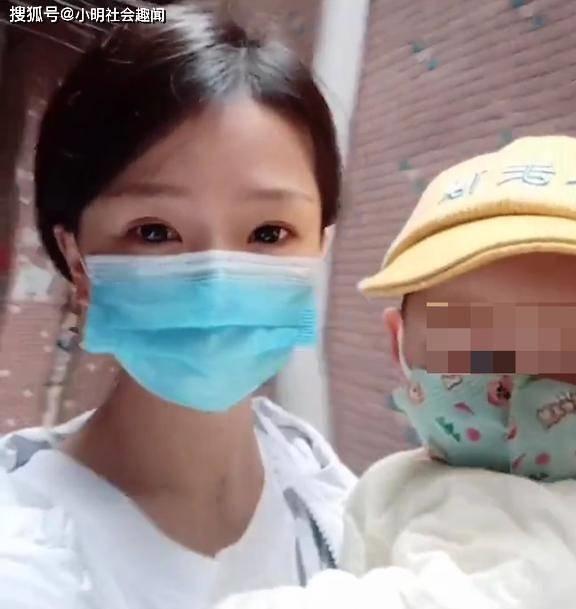 25岁米乐M6 M6米乐单亲妈妈背着5个月宝宝街头卖自制甜品挣奶粉钱(图5)