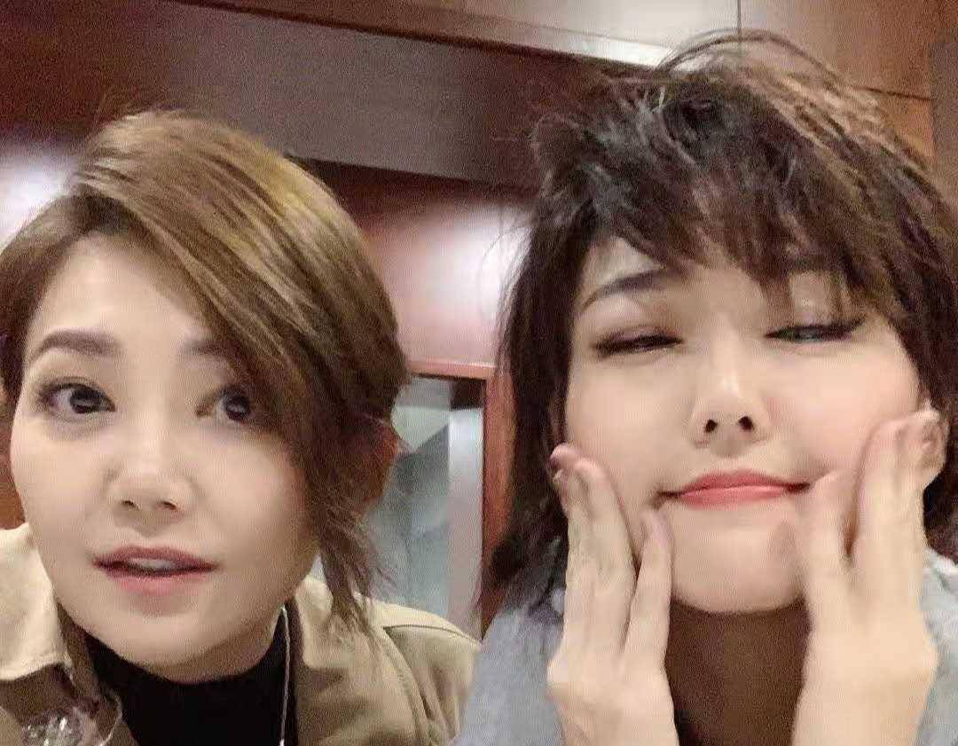 梁静茹曝婚后状态吃饭时收到甜品仅2个字令自己差点米乐M6 M6米乐落泪？(图7)