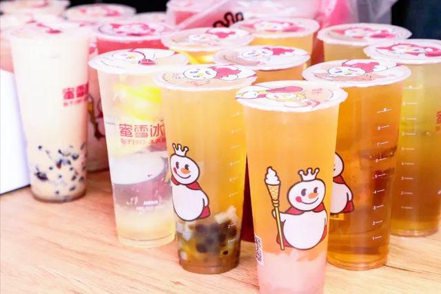 蜜雪冰城：只要你不嫌我穷我就不嫌你脏这是一米乐 M6个网友表达想法(图3)
