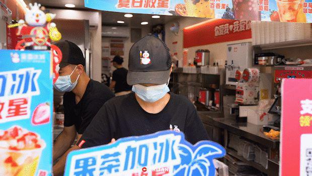 蜜雪冰城过气了吗？网友说还没有从这点可以看米乐M6 M6米乐出(图2)