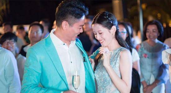 米乐M6 M6米乐奶茶妹妹终于用500亿资产证明我们都小看了“章泽天”(图3)