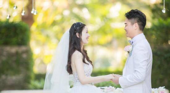 米乐M6 M6米乐奶茶妹妹终于用500亿资产证明我们都小看了“章泽天”(图2)