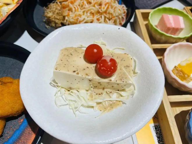 龙洞网红居酒屋「豚乐烧」36折开团！99元：猪颈肉串+鸡丸串+爆浆豚肉丼+蟹籽捞面10道菜+2饮品！米乐M6 M6米乐(图7)
