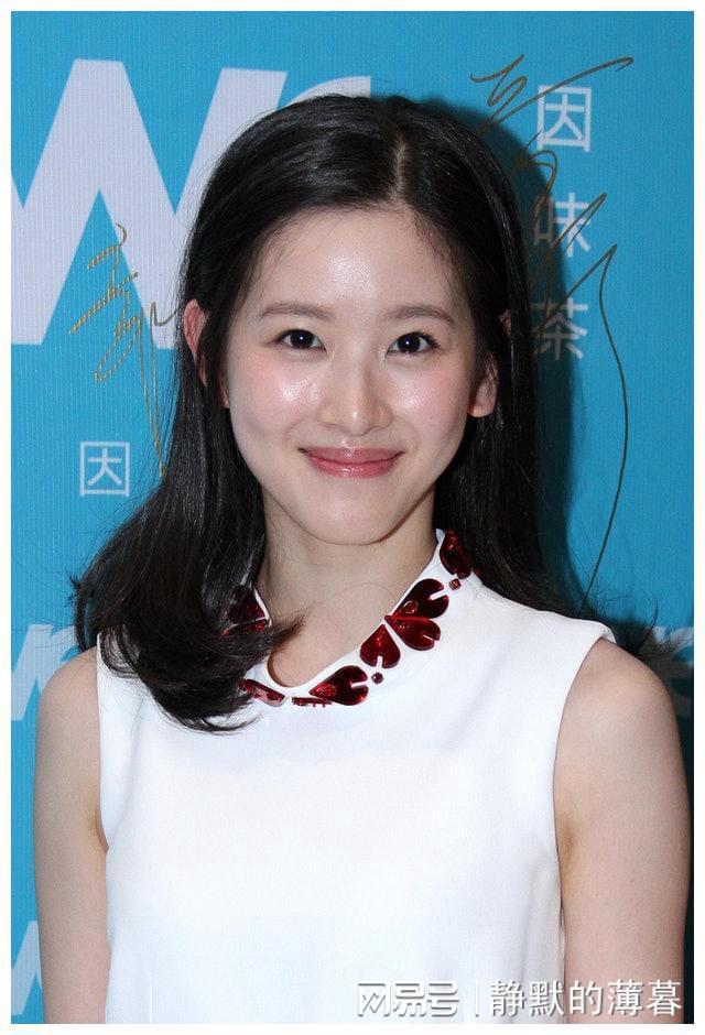 奶茶妹妹与邱詠筠M6 米乐、何超瓊合照成功进入香港名媛圈！(图3)